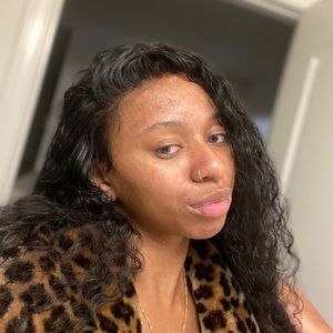 Meet your Posher, Dasia